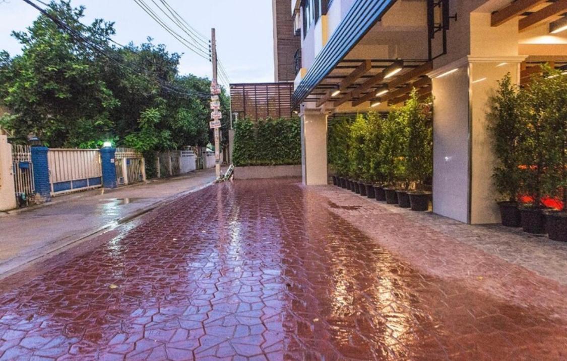 L18 Residence แอลสิบแปด เรสซิเดนซ์ Bangkok Kültér fotó